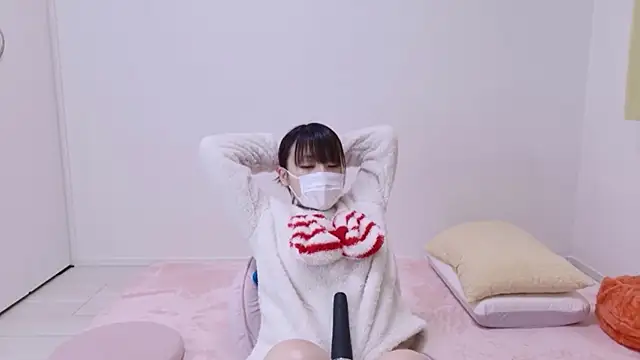 hi---chan- online show from 12/17/25, 08:14