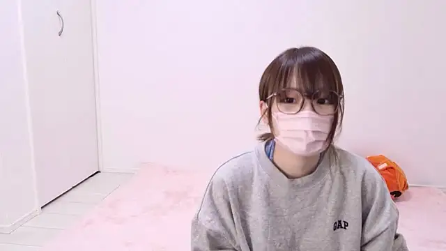 hi---chan- online show from 01/11/26, 12:06