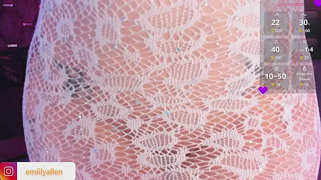 Snapshot of EmilyAllen_ chatting on 01/21/25, 06:00 EmilyAllen online show from 01/21/25, 06:00