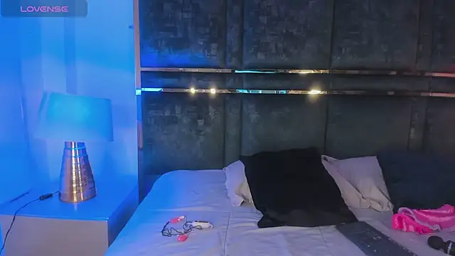 Snapshot of EmilyAllen_ chatting on 02/26/25, 05:57 EmilyAllen online show from 02/26/25, 05:57