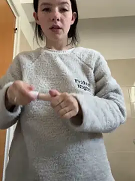 Snapshot of RoxiBlack chatting on 12/16/25, 07:56 RoxiBlack online show from 12/16/25, 07:56