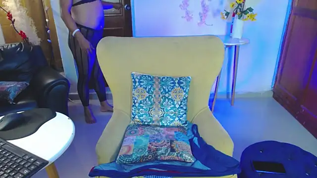 blackandwhite 2 online show from 04/08/26, 03:13