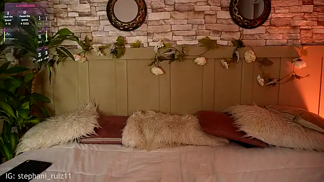 RossemaryRain online show from 12/01/25, 08:10