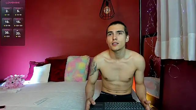  Tattoo Couple online show from 11/25/25, 02:06