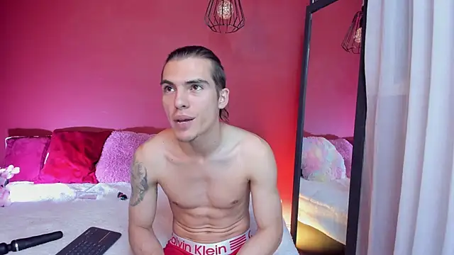  Tattoo Couple online show from 05/01/26, 04:12