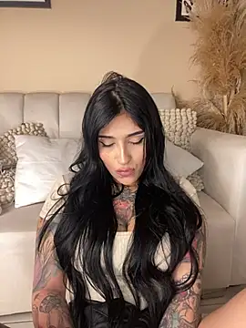 Snapshot of Sweetie_Arianna chatting on 02/25/26, 05:07 Sweetie Arianna online show from 02/25/26, 05:07