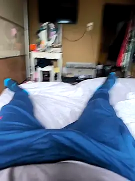 Yolinga205 online show from 11/17/25, 07:45