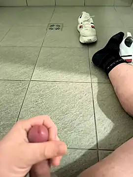 Yolinga205 online show from 12/20/25, 07:33