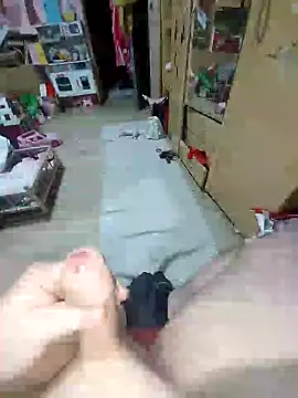 Snapshot of Yolinga205 chatting on 01/21/25, 07:58 Yolinga205 online show from 01/21/25, 07:58