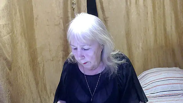 Snapshot of _Estelitta_5 chatting on 02/22/25, 07:14 Estelitta 5 online show from 02/22/25, 07:14