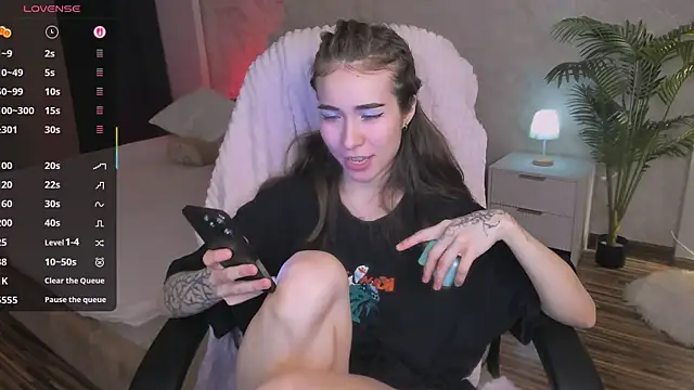 Snapshot of ashleyro1 chatting on 02/09/26, 01:31 ashleyro1 online show from 02/09/26, 01:31