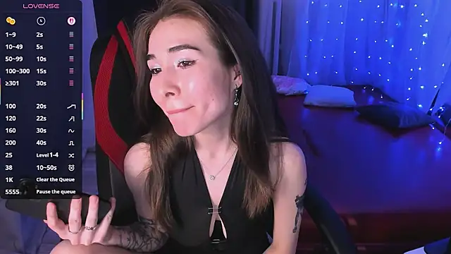 Snapshot of ashleyro1 chatting on 02/15/26, 01:43 ashleyro1 online show from 02/15/26, 01:43