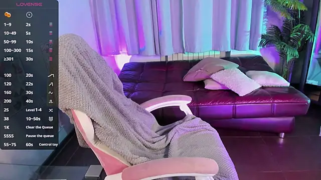 ashleyro1 online show from 11/28/25, 01:11