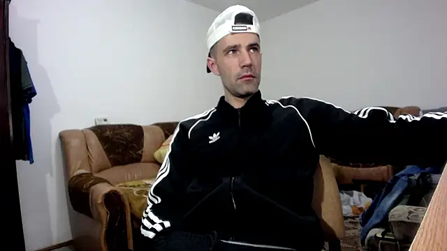 I like older menn online show from 02/14/26, 05:51