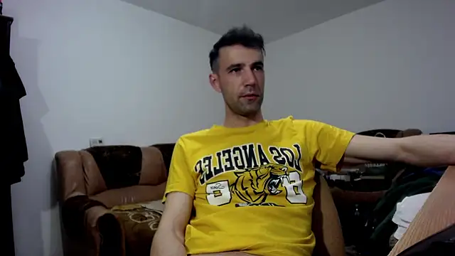 I like older menn online show from 03/28/26, 07:20