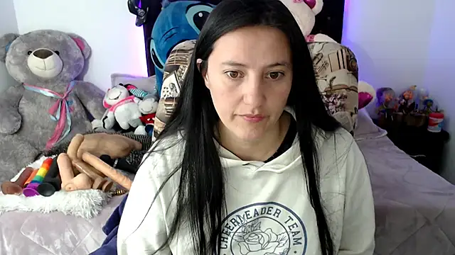 Lorenahot 06 online show from 10/29/25, 10:58