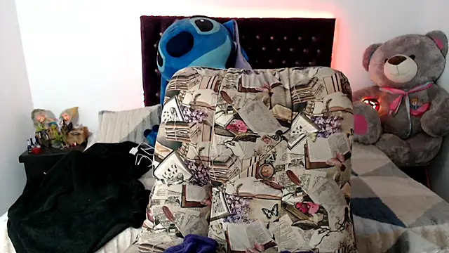 Lorenahot 06 online show from 04/16/26, 09:39