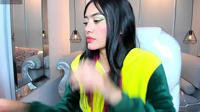 AzuraKindong online show from 01/08/26, 07:20