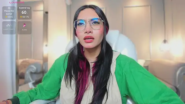 AzuraKindong online show from 02/02/26, 07:35