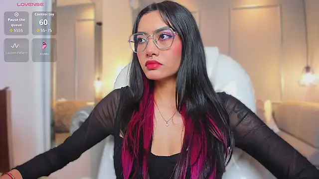 AzuraKindong online show from 02/10/26, 07:24