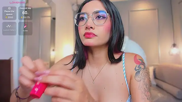 AzuraKindong online show from 02/12/26, 07:13