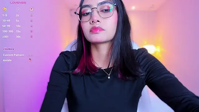 AzuraKindong online show from 03/31/26, 07:16