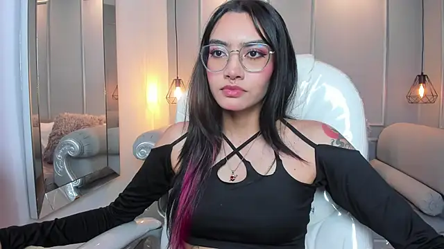 AzuraKindong online show from 11/12/25, 07:18