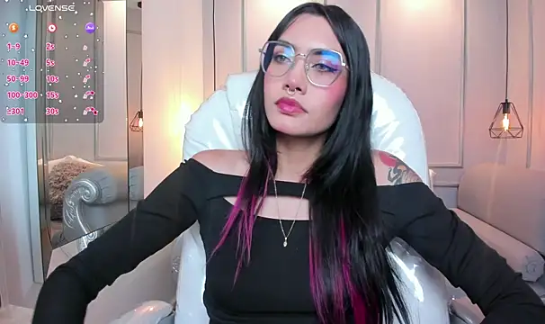 AzuraKindong online show from 10/02/25, 07:39
