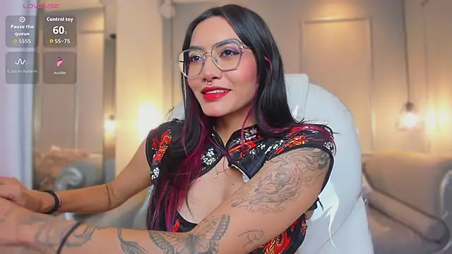 AzuraKindong online show from 02/05/26, 07:21