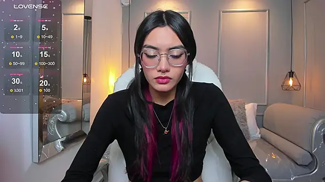 AzuraKindong online show from 12/02/25, 07:15