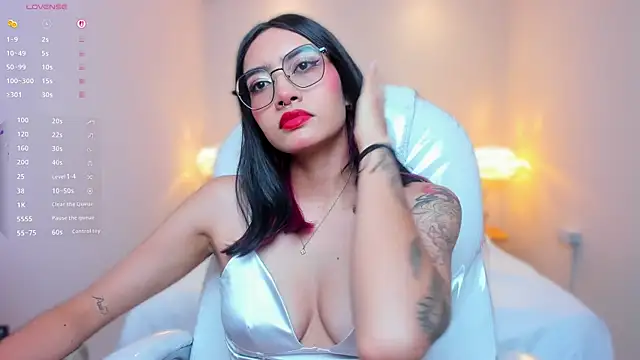 AzuraKindong online show from 03/18/26, 07:26