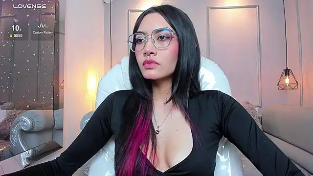 AzuraKindong online show from 11/10/25, 07:19