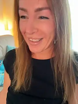ChristyAdair online show from 08/04/26, 06:34