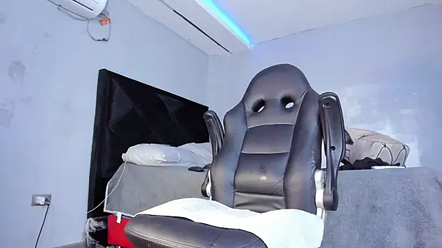 Dancelwashington online show from 02/02/26, 09:03