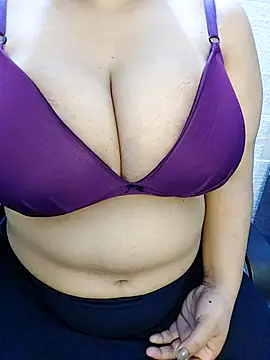 Snapshot of Adiba_2 chatting on 03/11/26, 06:02 Adiba 2 online show from 03/11/26, 06:02