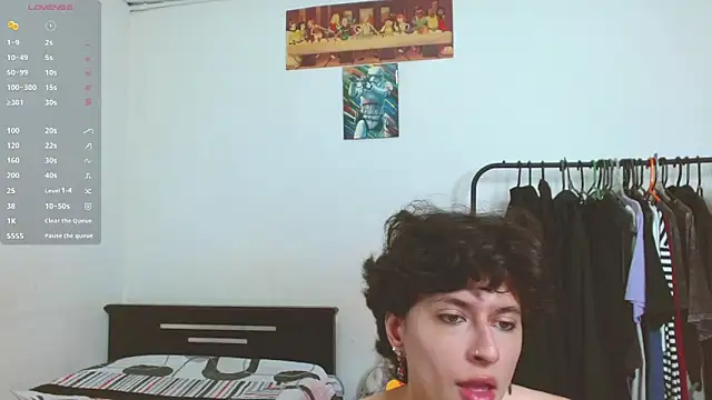 Snapshot of timmyhotmilk chatting on 10/19/25, 10:07 timmyhotmilk online show from 10/19/25, 10:07