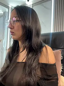 AnyaFloyd69 online show from 12/03/25, 09:03