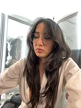 AnyaFloyd69 online show from 11/26/25, 08:09