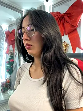 AnyaFloyd69 online show from 12/17/25, 08:58