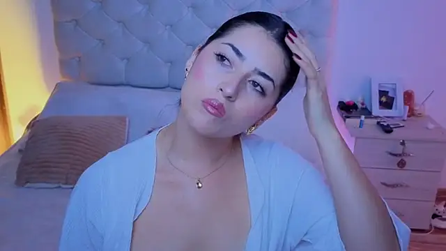 ChanellGV online show from 11/23/25, 09:36