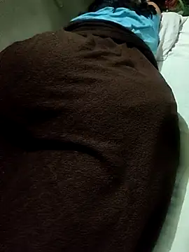 Snapshot of stwans chatting on 09/30/25, 05:41 stwans online show from 09/30/25, 05:41