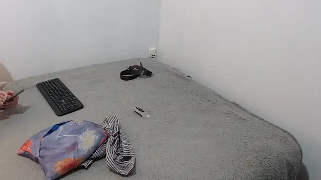 barbie brunette online show from 02/17/25, 11:33