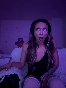 greedybratt online show from 11/14/25, 08:07