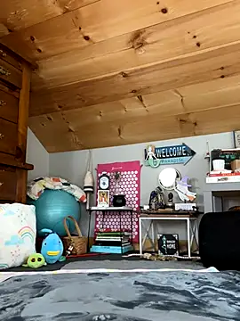 Snapshot of DanaeJustine chatting on 10/16/25, 04:48 DanaeJustine online show from 10/16/25, 04:48