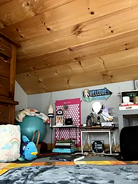 Snapshot of DanaeJustine chatting on 10/15/25, 10:29 DanaeJustine online show from 10/15/25, 10:29