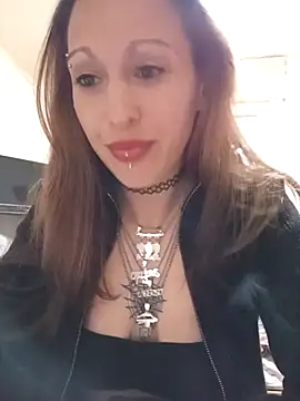 Zorrita Fox online show from 10/15/25, 01:15