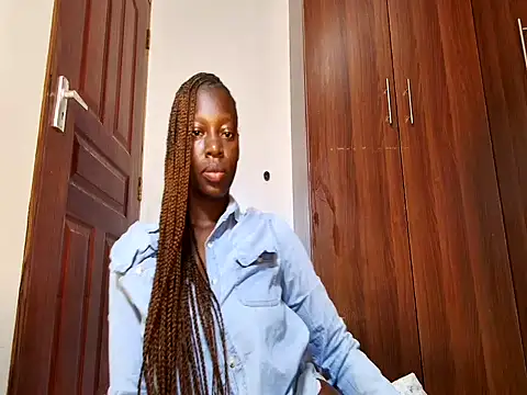 Snapshot of afro_pop chatting on 10/22/25, 01:05 afro pop online show from 10/22/25, 01:05
