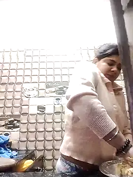 Snapshot of Husnpari20 chatting on 01/22/25, 01:42 Husnpari20 online show from 01/22/25, 01:42