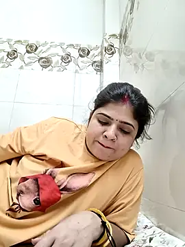 Snapshot of Husnpari20 chatting on 03/11/25, 10:40 Husnpari20 online show from 03/11/25, 10:40