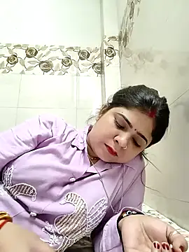 Snapshot of Husnpari20 chatting on 03/12/25, 12:04 Husnpari20 online show from 03/12/25, 12:04